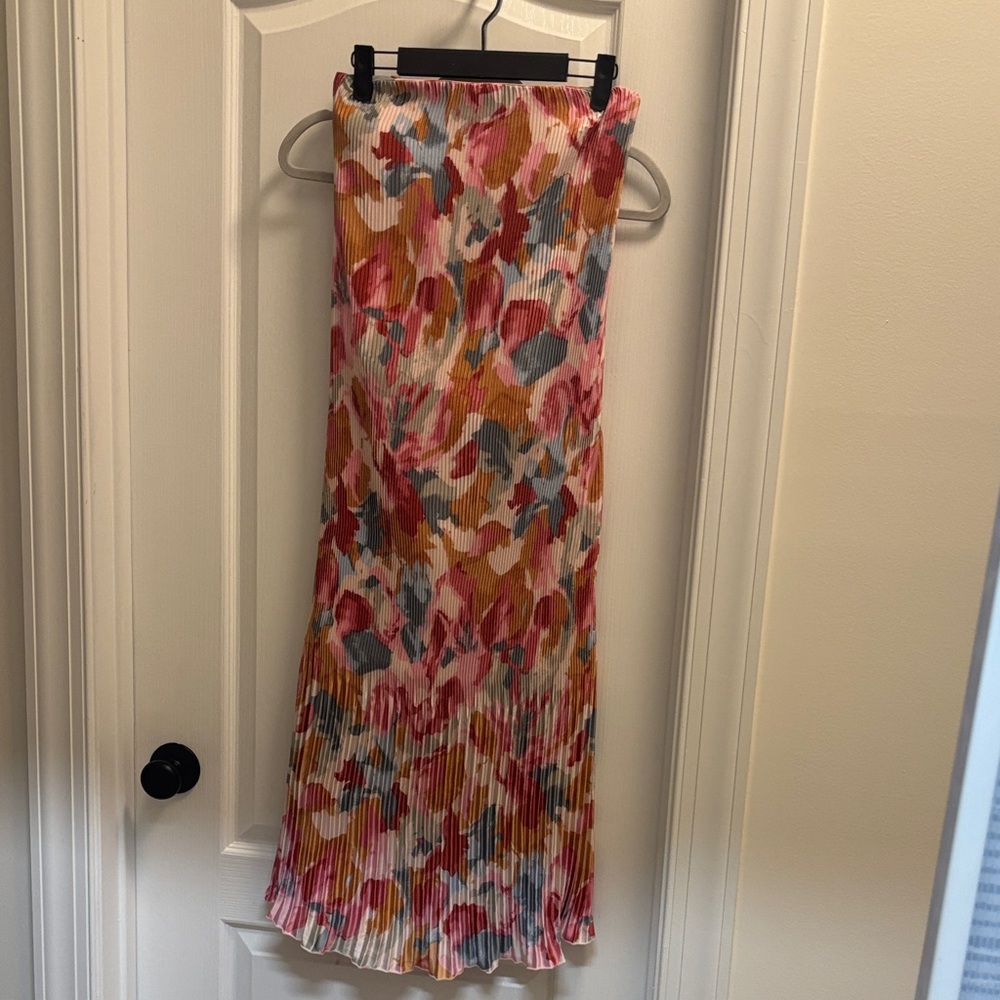 NWOT Abercrombie Floral Pleated strapless dress